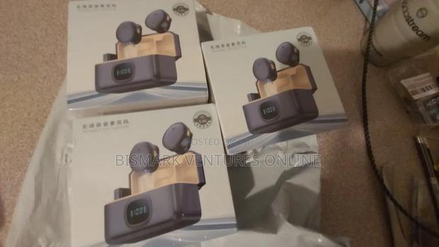 Dual Wireless Lavalier Mic With Led Display Noise Reduction photo 7
