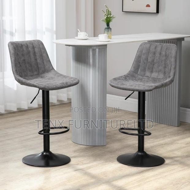 Bar Stool (Set of Two) · Photo 3