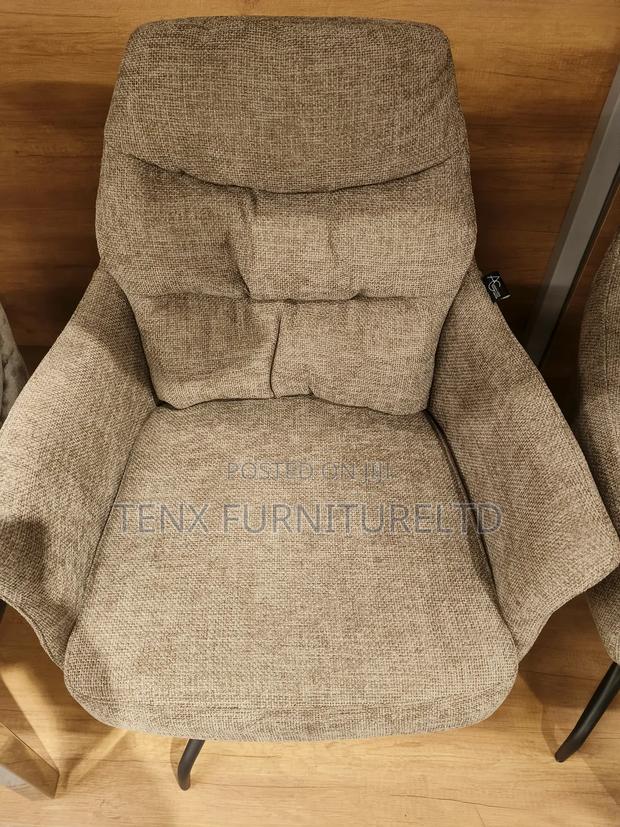 Dining Chair Swivel (Inside) · Photo 4