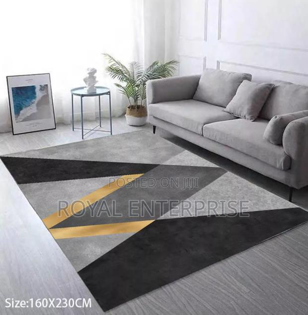 Living Room Carpet, Modern and Minimalist Home Decor Carpet · Photo 2