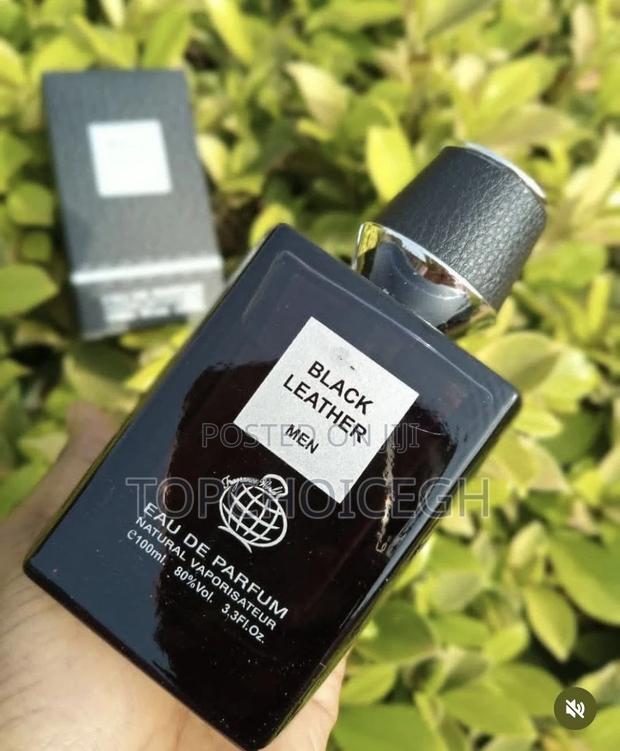 Black Leather Perfume · Photo 3