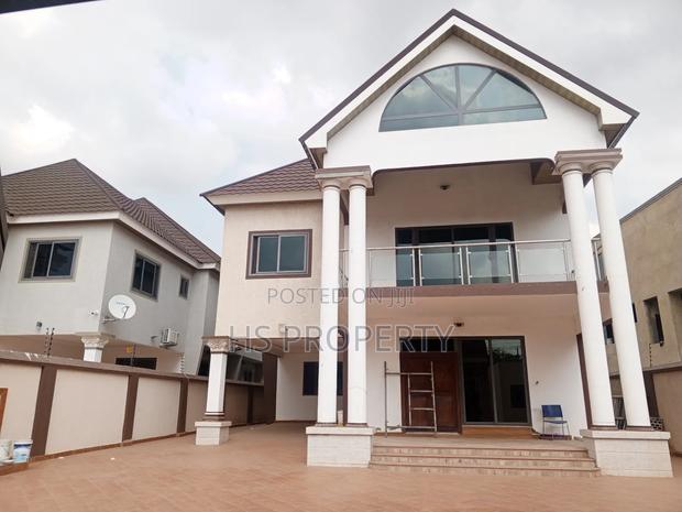 6bdrm House in Dzorwulu for rent