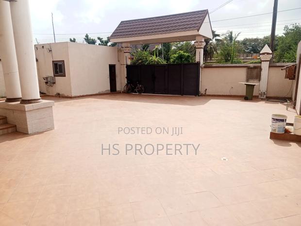 6bdrm House in Dzorwulu for rent photo 3