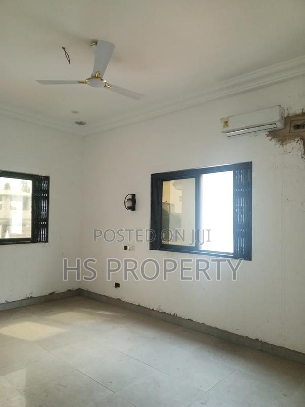 6bdrm House in Dzorwulu for rent photo 10