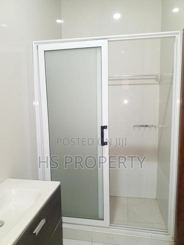 6bdrm House in Dzorwulu for rent photo 15