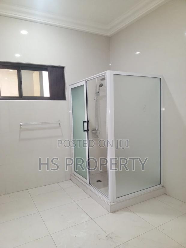6bdrm House in Dzorwulu for rent photo 14