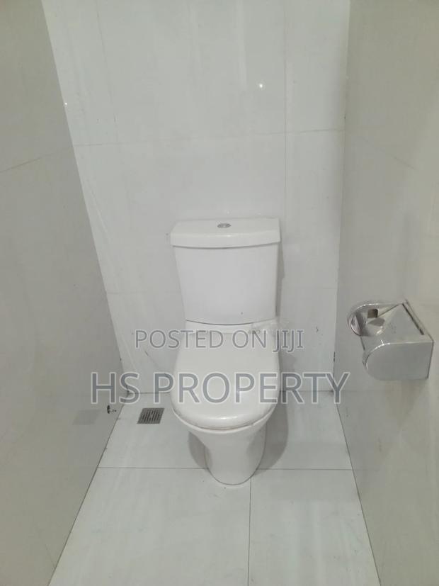 6bdrm House in Dzorwulu for rent photo 20