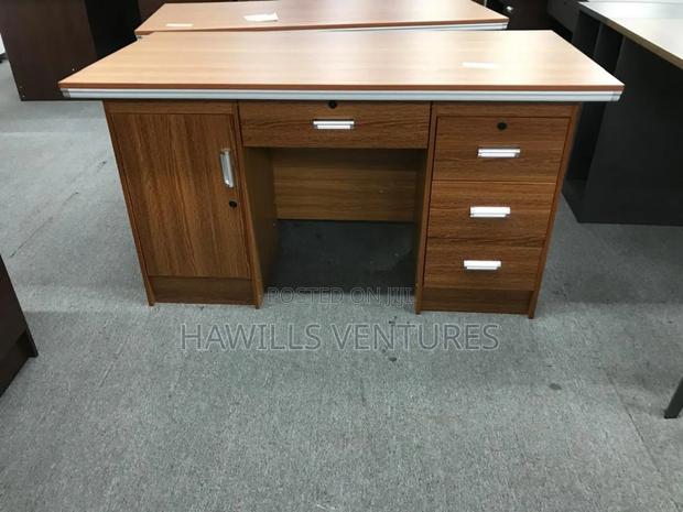 Multi Functional Desk · Photo 3