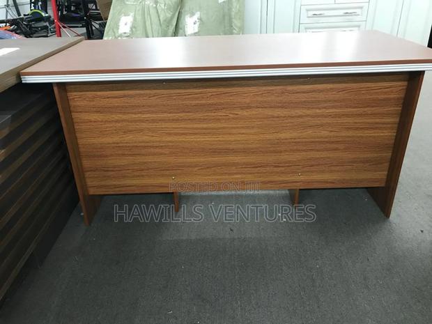 Multi Functional Desk · Photo 4
