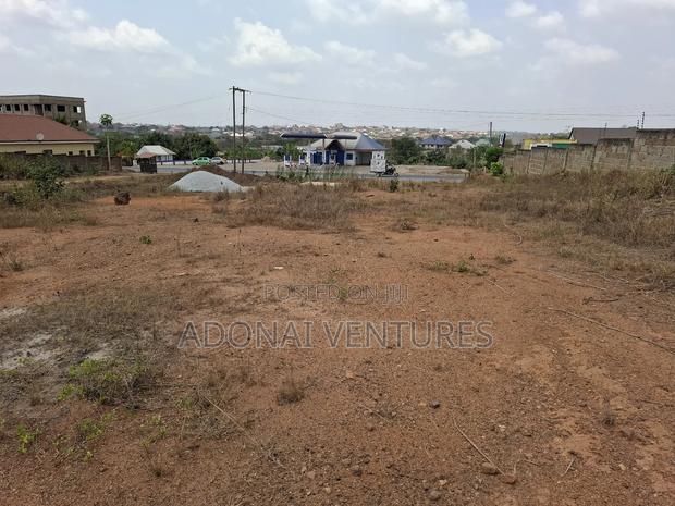 Main Road 2 Plot of Land for Sale in Sokoban to Trede · Photo 2