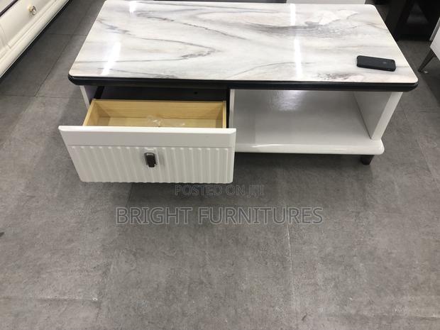 Center Table · Photo 4
