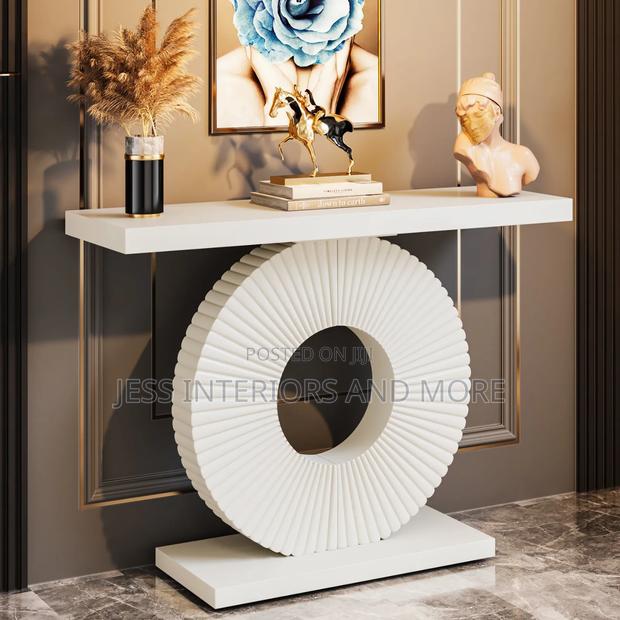 Console Table Geometric Base · Photo 4