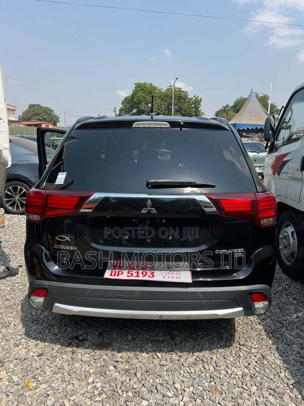 Mitsubishi Outlander 2018 Black