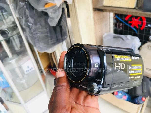 Sony HDR-XR500E: Capture Life in Vivid HD · Photo 2