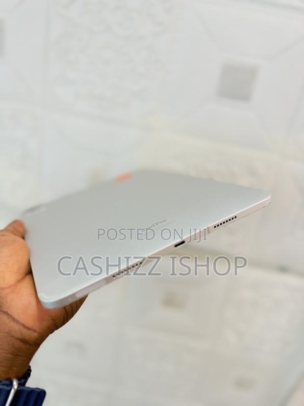 Apple iPad Pro 11 (2022) 128 GB Silver photo 7