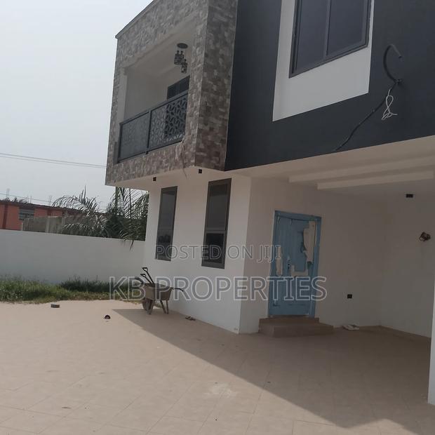 3bdrm House in Kb Properties, Spintex for sale · Photo 2