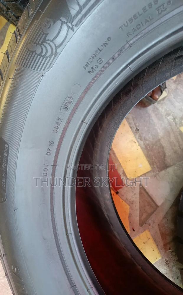 275/70r18 Michelin Tire Defender Ltx M/S 2 A/T A/S photo 2