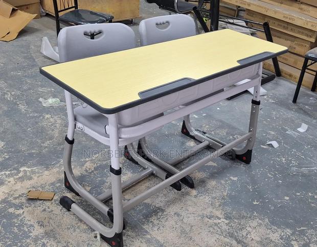 Student Dual Desk · Photo 4