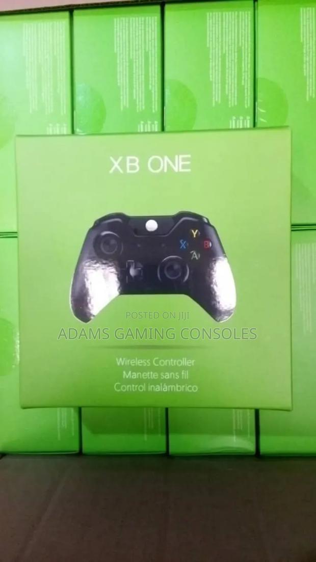 Xbox One Controllers Selling · Photo 4