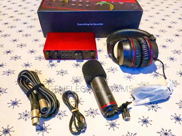 Focusrite Scarlet 2i2 Bundle 4th Generation photo 6