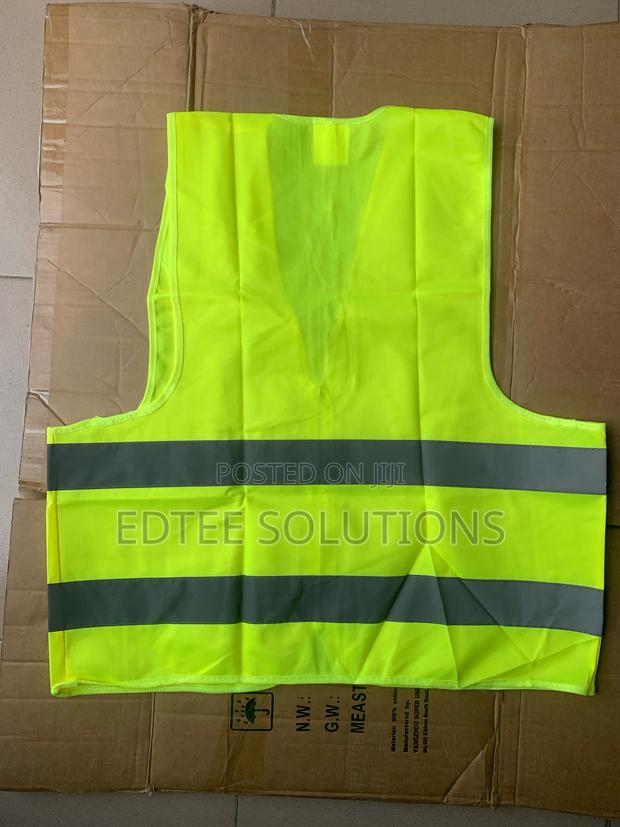 High-Quality Reflector Jacket Lime · Photo 3