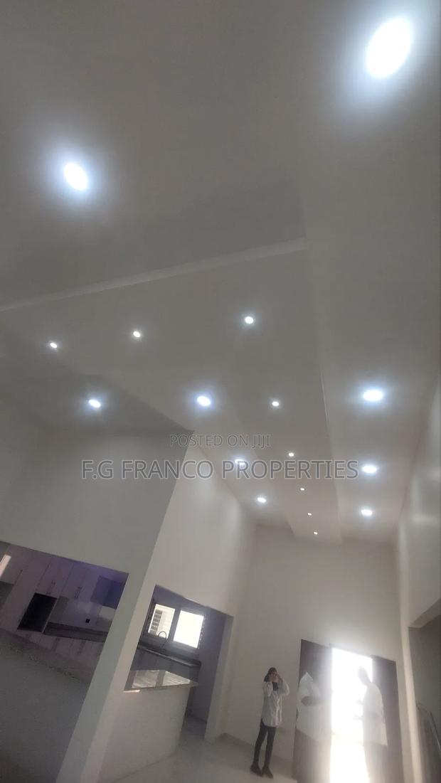 5bdrm House in Kg. Franco, Spintex for rent · Photo 4