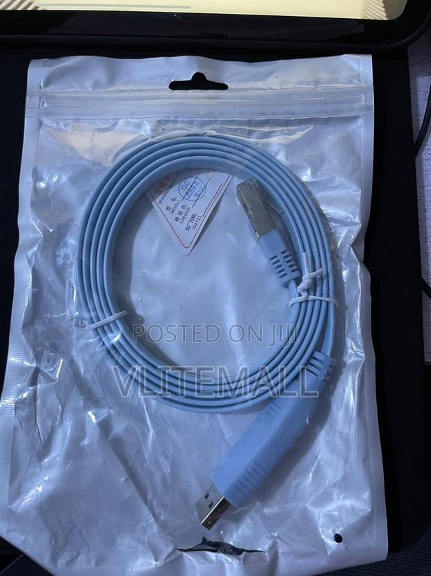 USB Console Cable · Photo 2