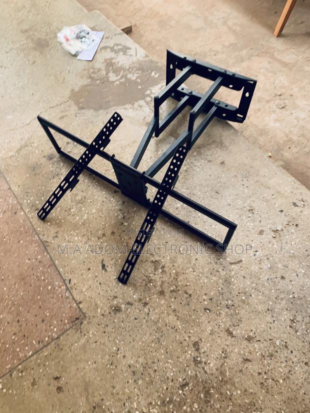 Heavy Duty Adjustable Wall Mount for 50”-120” · Photo 3