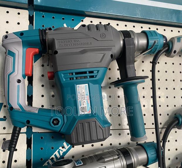 TOTAL Rotary Hammer (1500W) · Photo 3