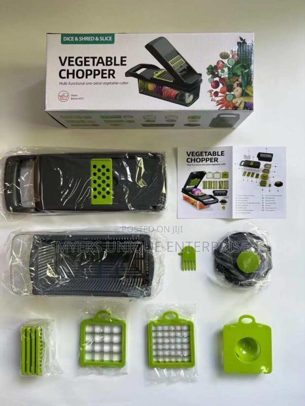 Multi-Functional Vegetable Chopper · Photo 2