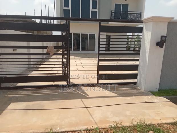 4bdrm House in Amrahia, Adenta for sale · Photo 2