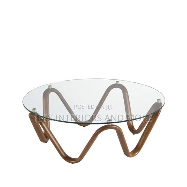 Center Table With Curved Legs · Photo 3