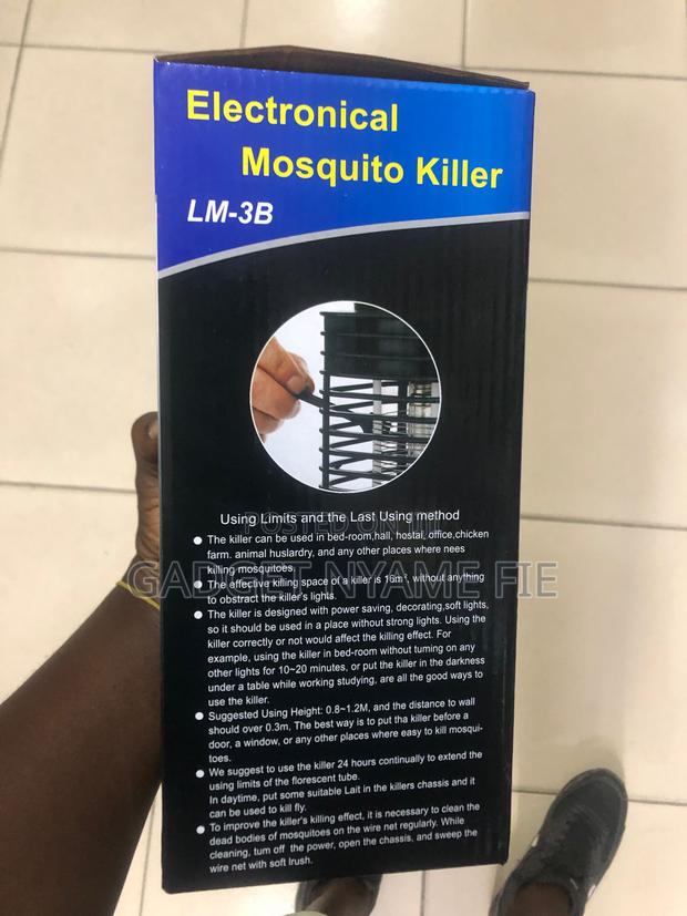 Portable Tabletop Insect Killer – Silent Electric Bug Zapper · Photo 4