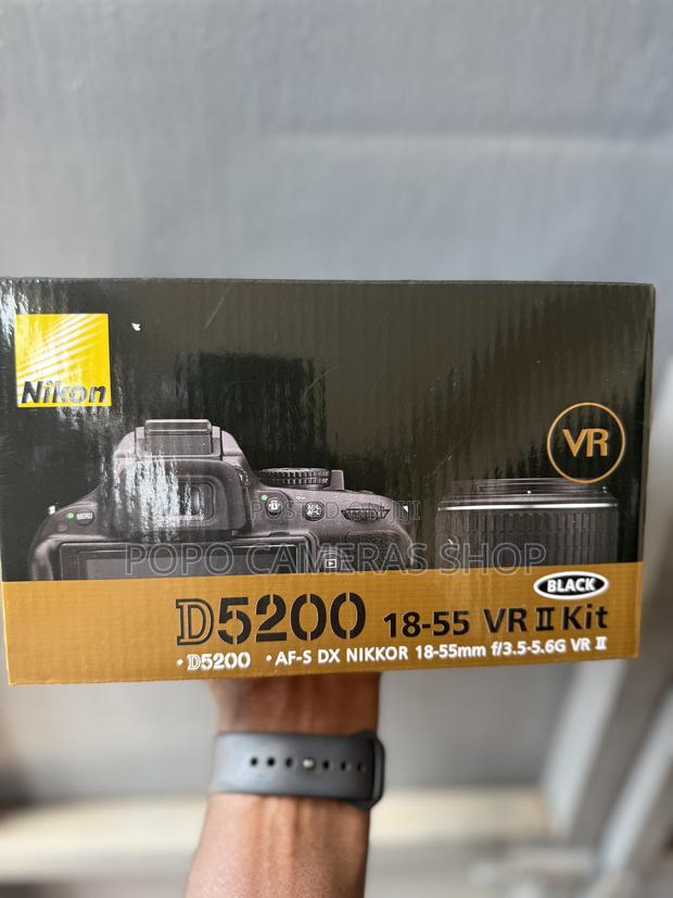 Nikon D5200 + 18-55mm Lens · Photo 2