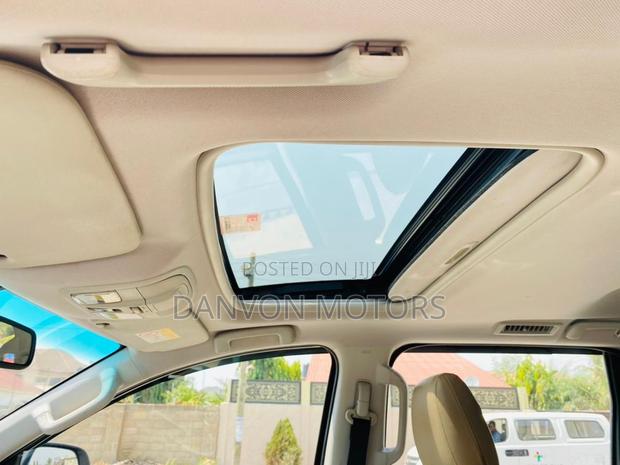 Mitsubishi Montero Sport 2017 Silver photo 9