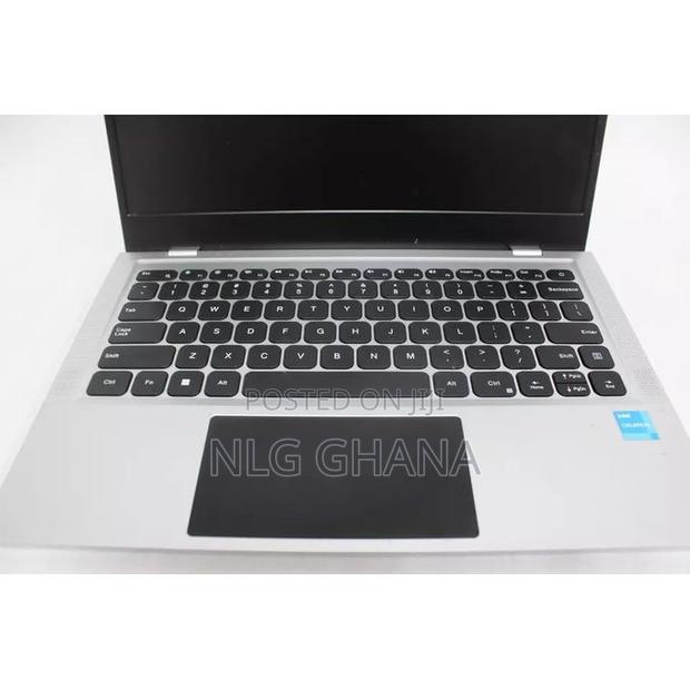 New Laptop Gateway NV79C 4GB Intel SSD 128GB · Photo 2