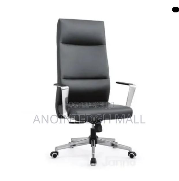 Manager's Leather Swivel Chair - Black · Photo 2