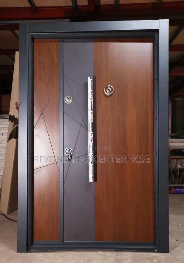 One and Half Luxury Security Door, Exclusive Security Door · Photo 3