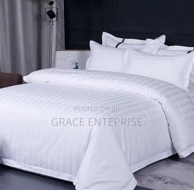 (2 Bed Sheets 4 Pillowcases) Hotel Set Bedding · Photo 2