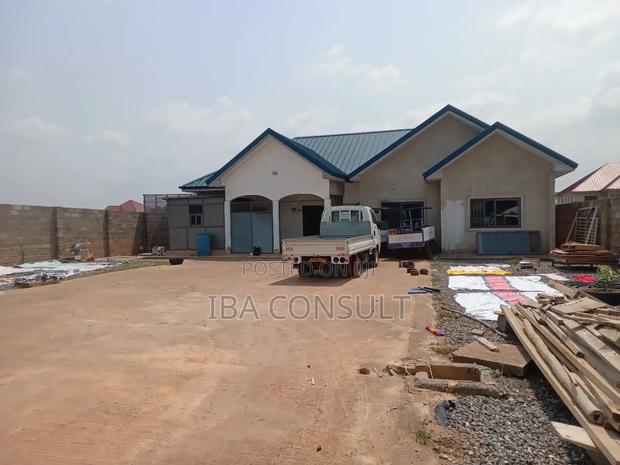 3bdrm House in Oyibi, Valley View Area for sale