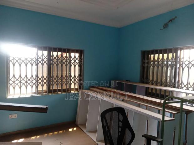 3bdrm House in Oyibi, Valley View Area for sale