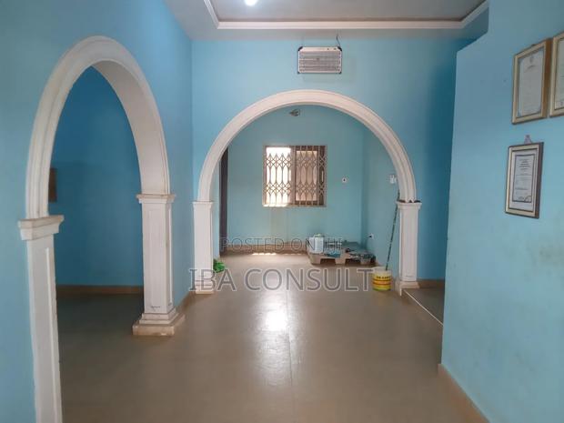 3bdrm House in Oyibi, Valley View Area for sale