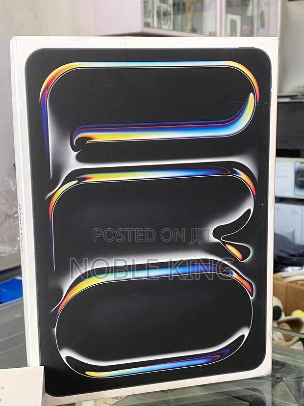 New Apple iPad Pro 13 (2024) 512 GB Black photo 2