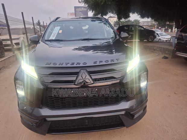 New Mitsubishi Montero 2023 Gray