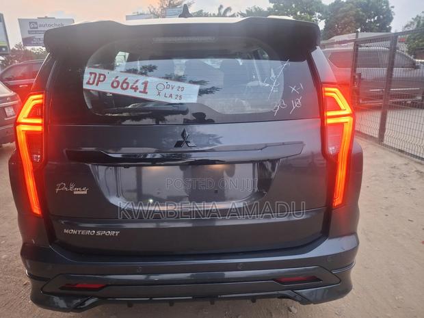 New Mitsubishi Montero 2023 Gray