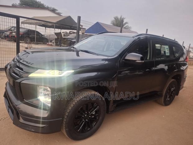 New Mitsubishi Montero 2023 Gray