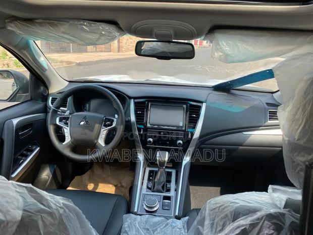 New Mitsubishi Montero Sport 2023 Black