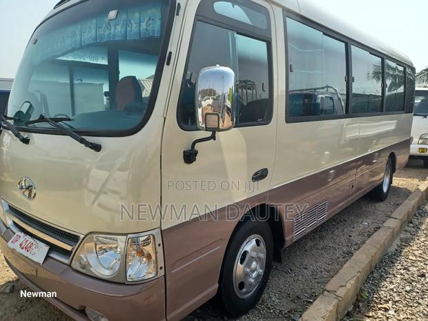 Hyundai County 2012 Beige