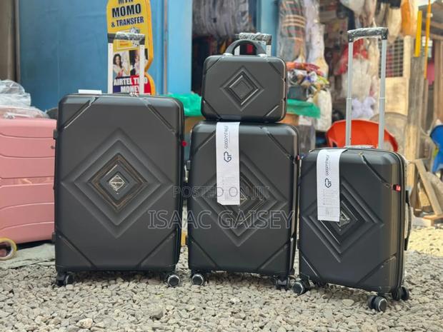 High Durability Anticrake Luggages With Cosmetic Bag · Photo 4