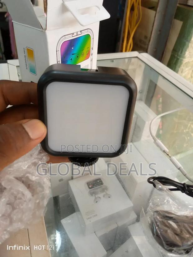 Mobile Video and Selfie Light photo 2